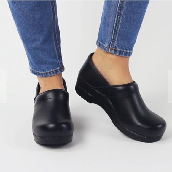 Black Clogs - Picture 2 of 6